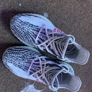 Yeezy 350 “Zebras”